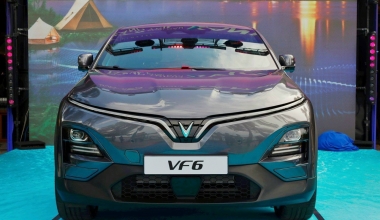 Ra mắt mẫu SUV xe điện VinFast VF 6 dành cho gia đình Việt