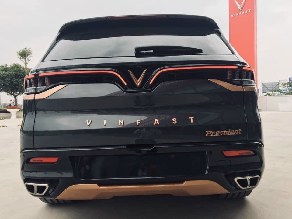 VinFast President: Giá lăn bánh xe SUV VinFast President khuyến mãi ưu đãi VinFast